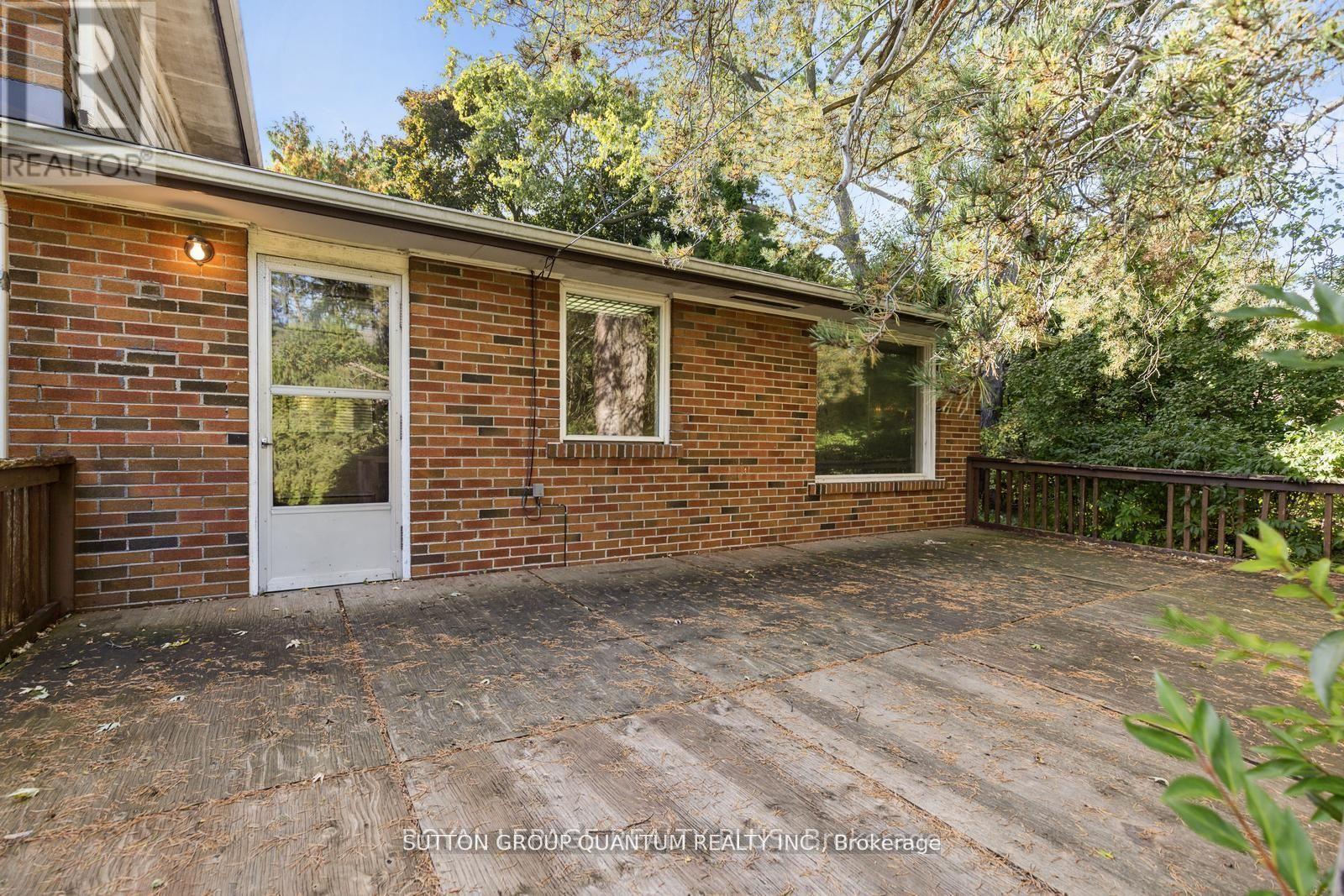2113 Stonehouse Crescent, Mississauga, Ontario  L5H 3H9 - Photo 12 - W12409241