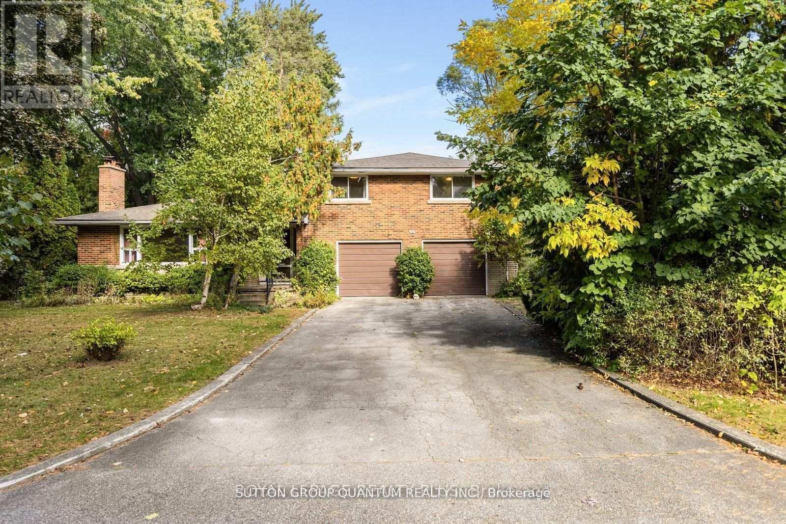 2113 Stonehouse Crescent, Mississauga, Ontario  L5H 3H9 - Photo 4 - W12409241