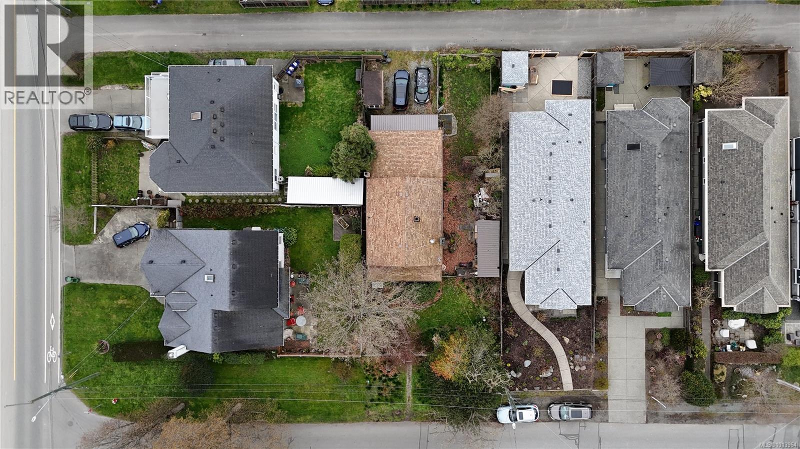 9616 Sixth St, Sidney, British Columbia  V8L 2W2 - Photo 10 - 1013964
