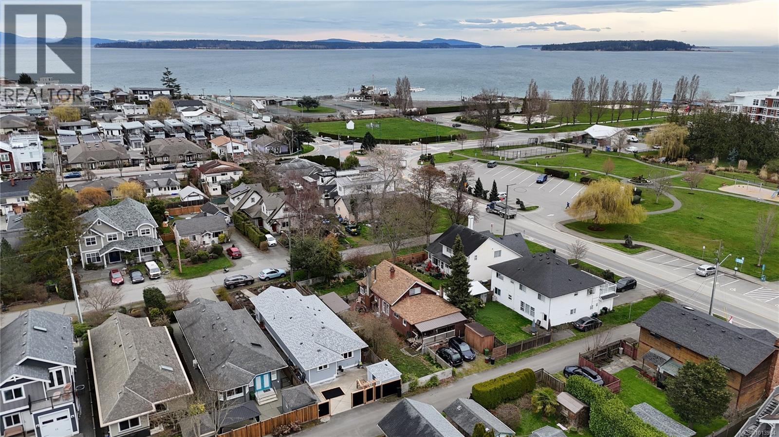 9616 Sixth St, Sidney, British Columbia  V8L 2W2 - Photo 6 - 1013964