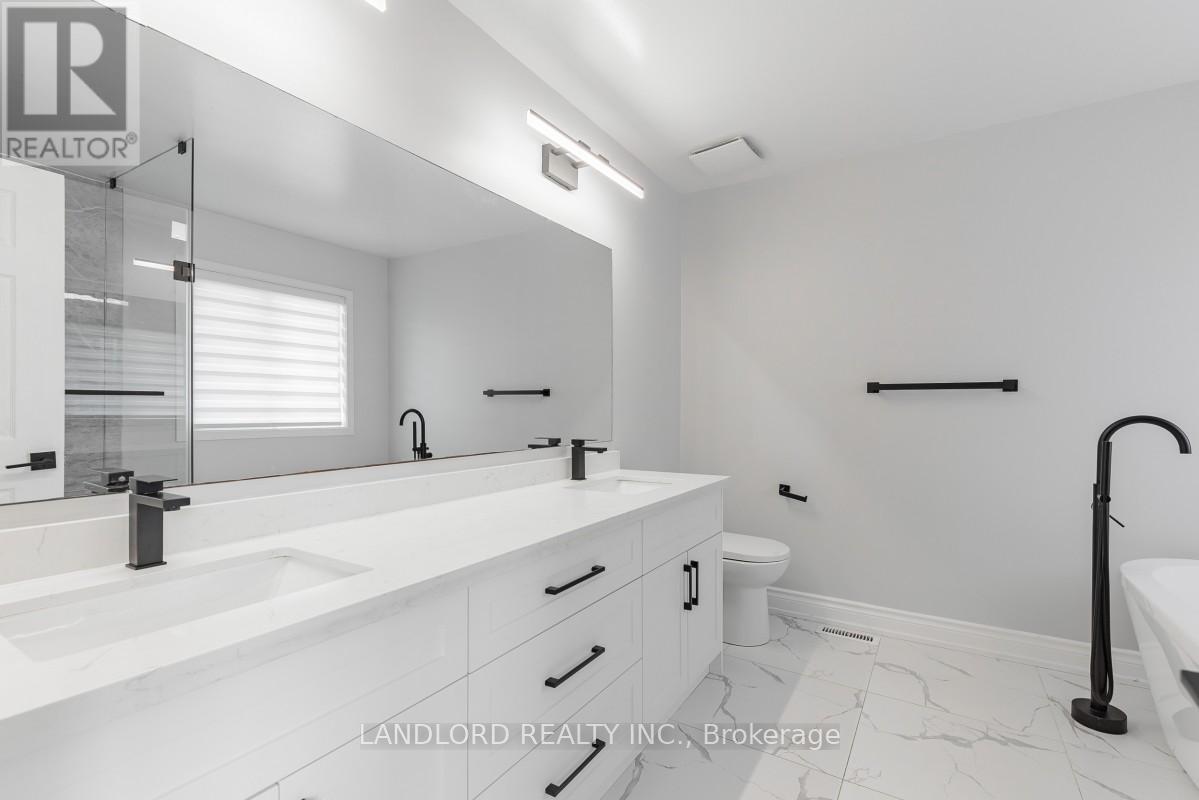 5943 Brookhaven Way, Mississauga, Ontario  L5V 2T9 - Photo 22 - W12409252