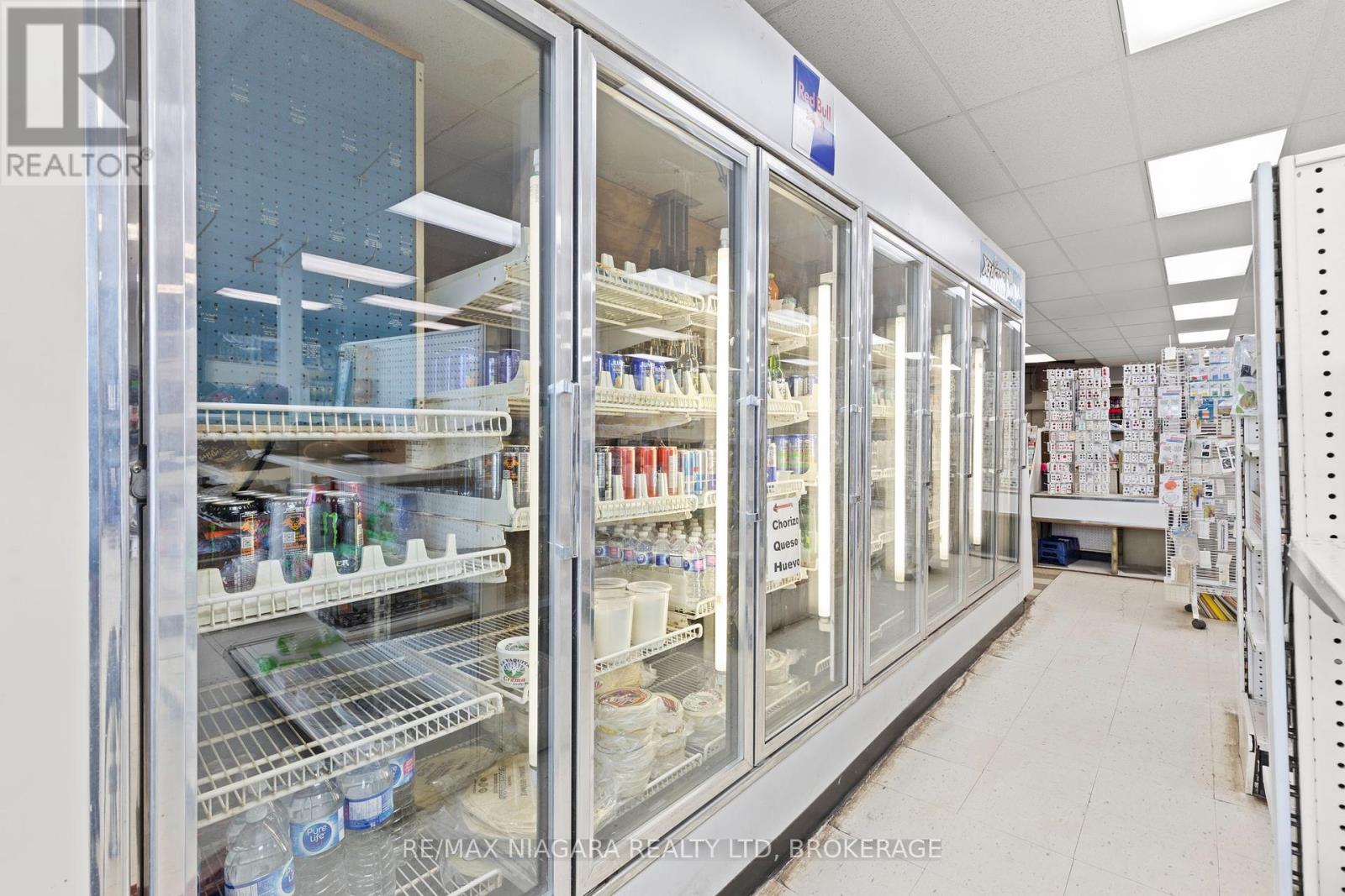 1530 Niagara Stone Road, Niagara-On-The-Lake, Ontario  L0S 1J0 - Photo 11 - X12013133