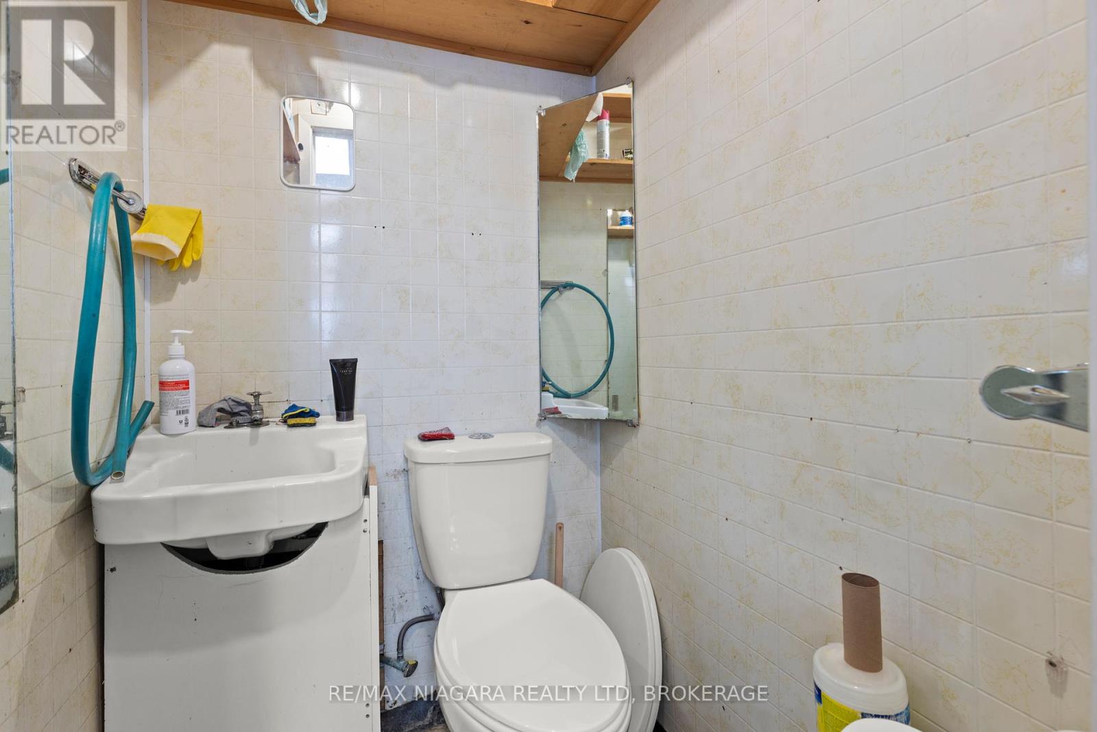 1530 Niagara Stone Road, Niagara-On-The-Lake, Ontario  L0S 1J0 - Photo 14 - X12013133