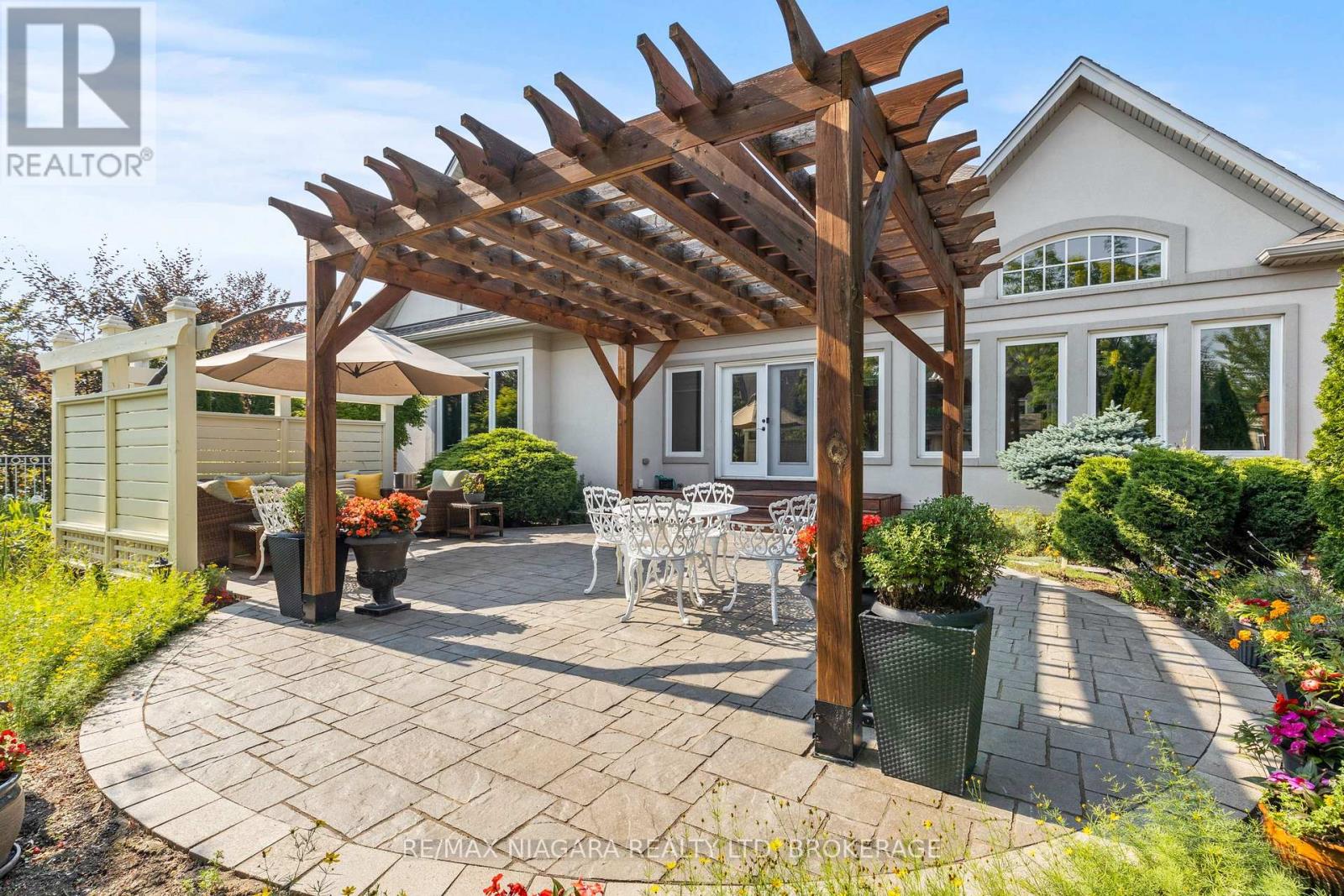 44 Stoneridge Crescent, Niagara-On-The-Lake, Ontario  L0S 1J1 - Photo 6 - X12289474