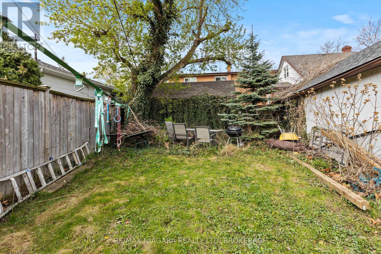 362 Carlton Street, St. Catharines, Ontario  L2M 4W5 - Photo 23 - X12325446