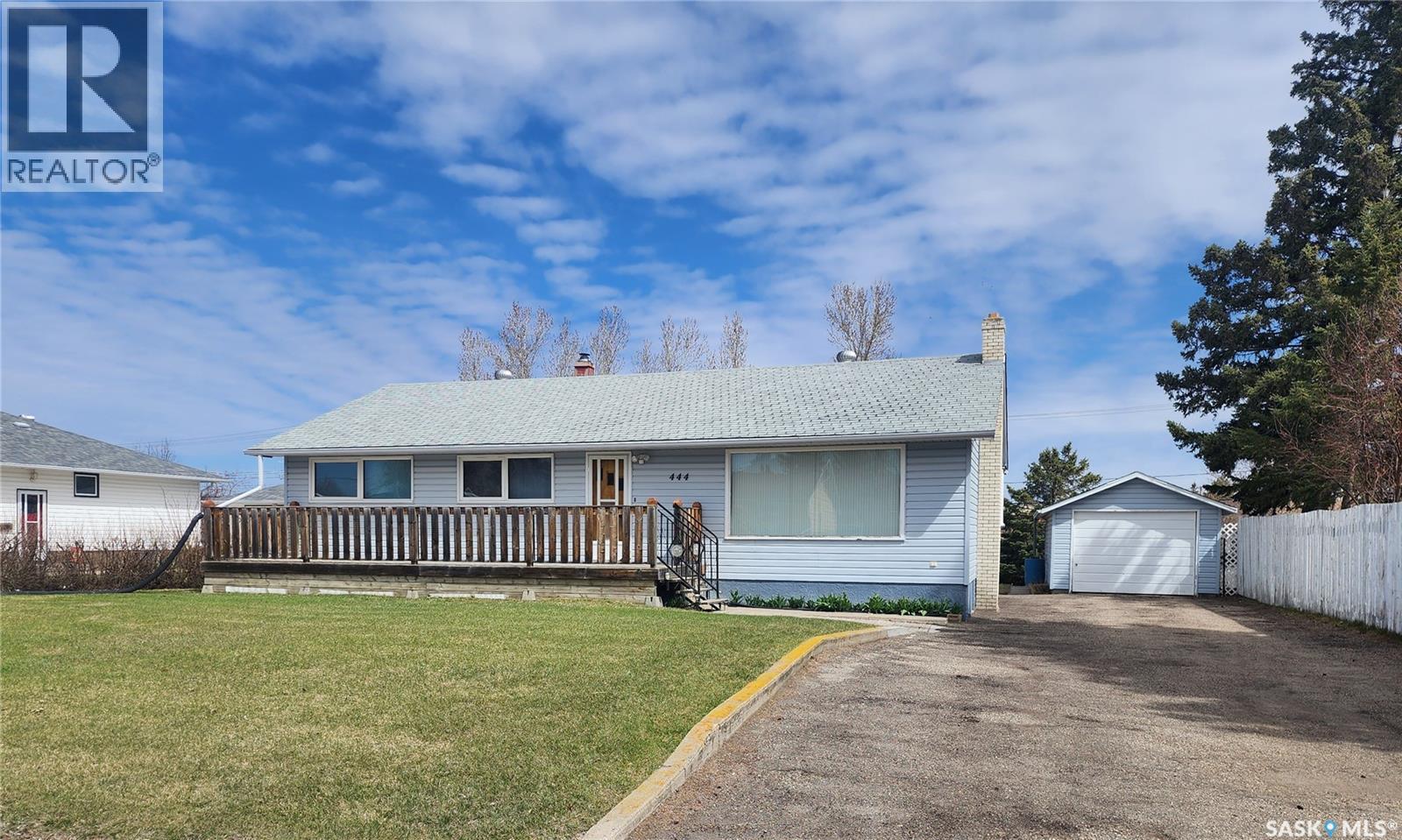 444 10th AVENUE W, Melville, Saskatchewan