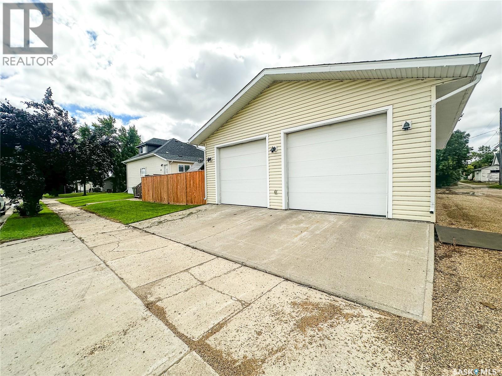 87 Collacott Street W, Yorkton, Saskatchewan  S3N 0A1 - Photo 3 - SK018576