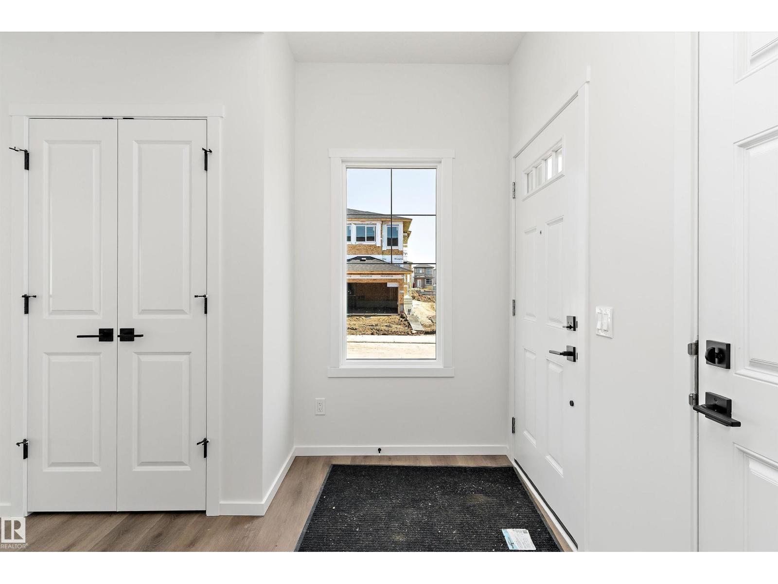 1113 Cristall Crescent Sw, Edmonton, Alberta  T6W 2Z1 - Photo 2 - E4458116