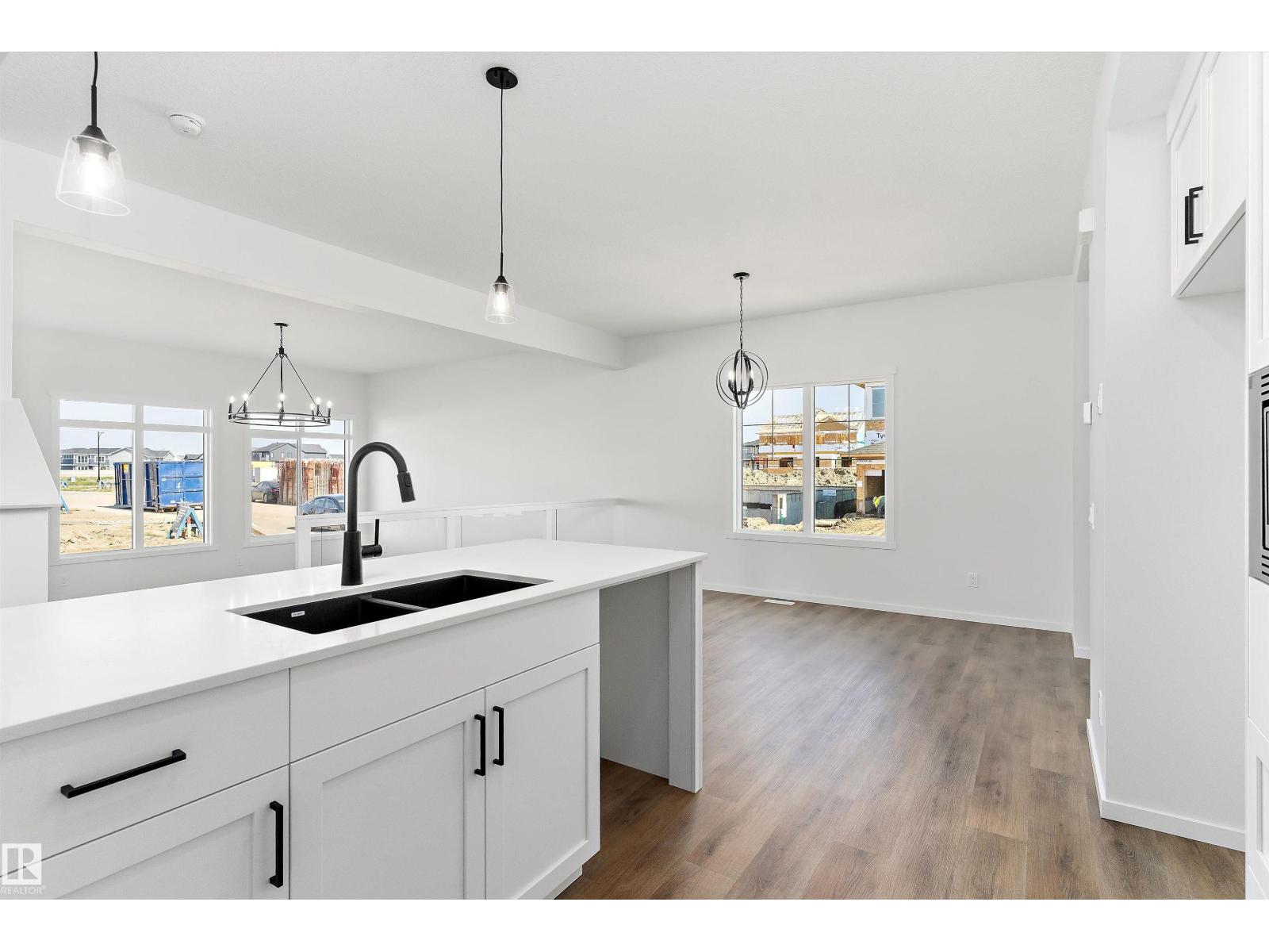 1113 Cristall Crescent Sw, Edmonton, Alberta  T6W 2Z1 - Photo 7 - E4458116