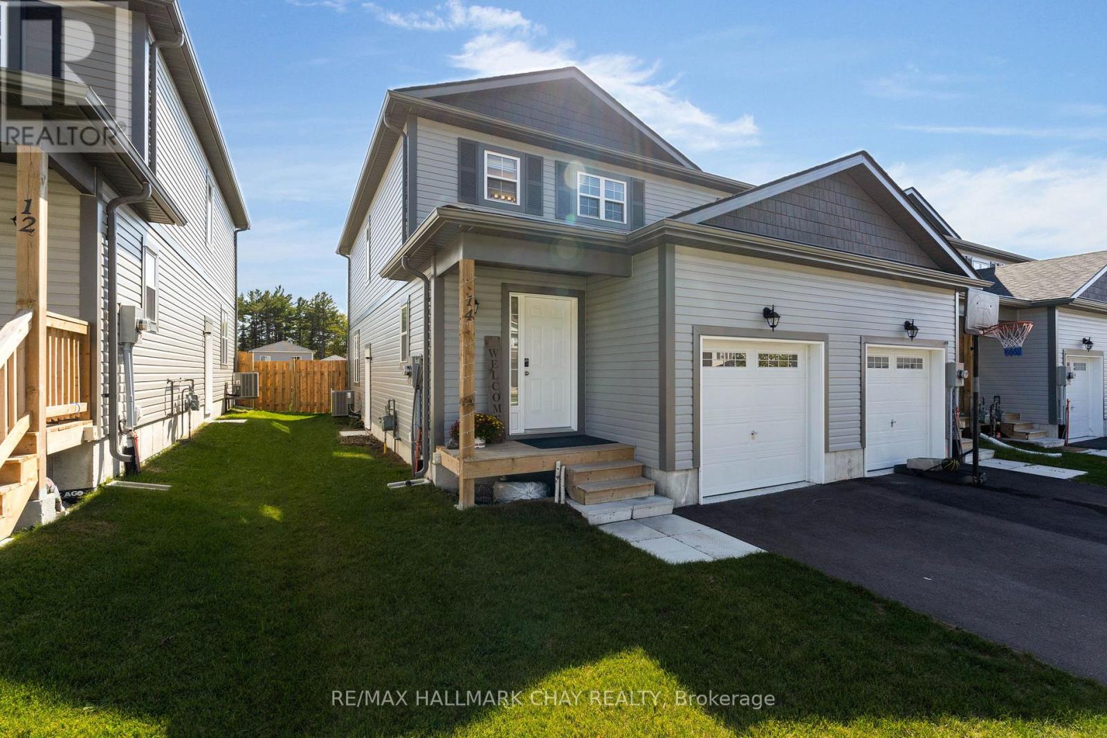 14 Nicole Park Place, Bracebridge, Ontario  P1L 0C8 - Photo 2 - X12409206