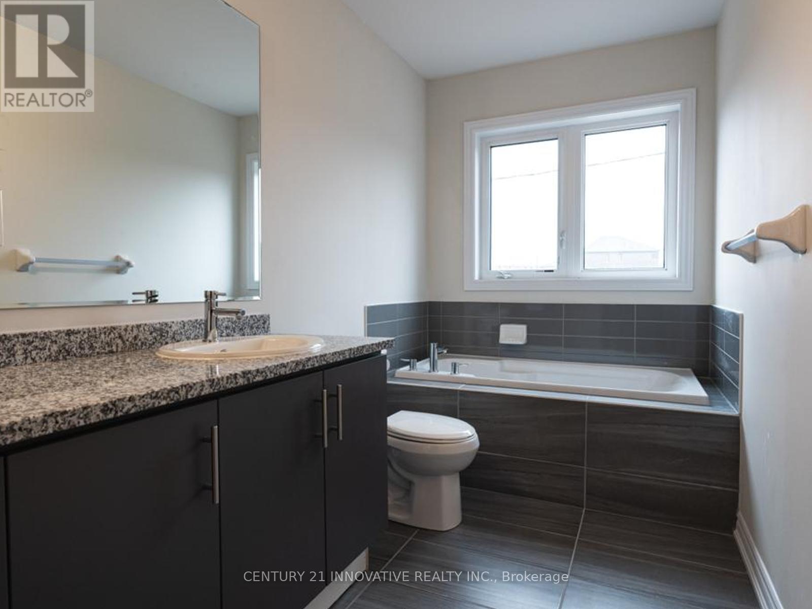 17 Gilham Way, Brant, Ontario  N3L 0M7 - Photo 12 - X12409258