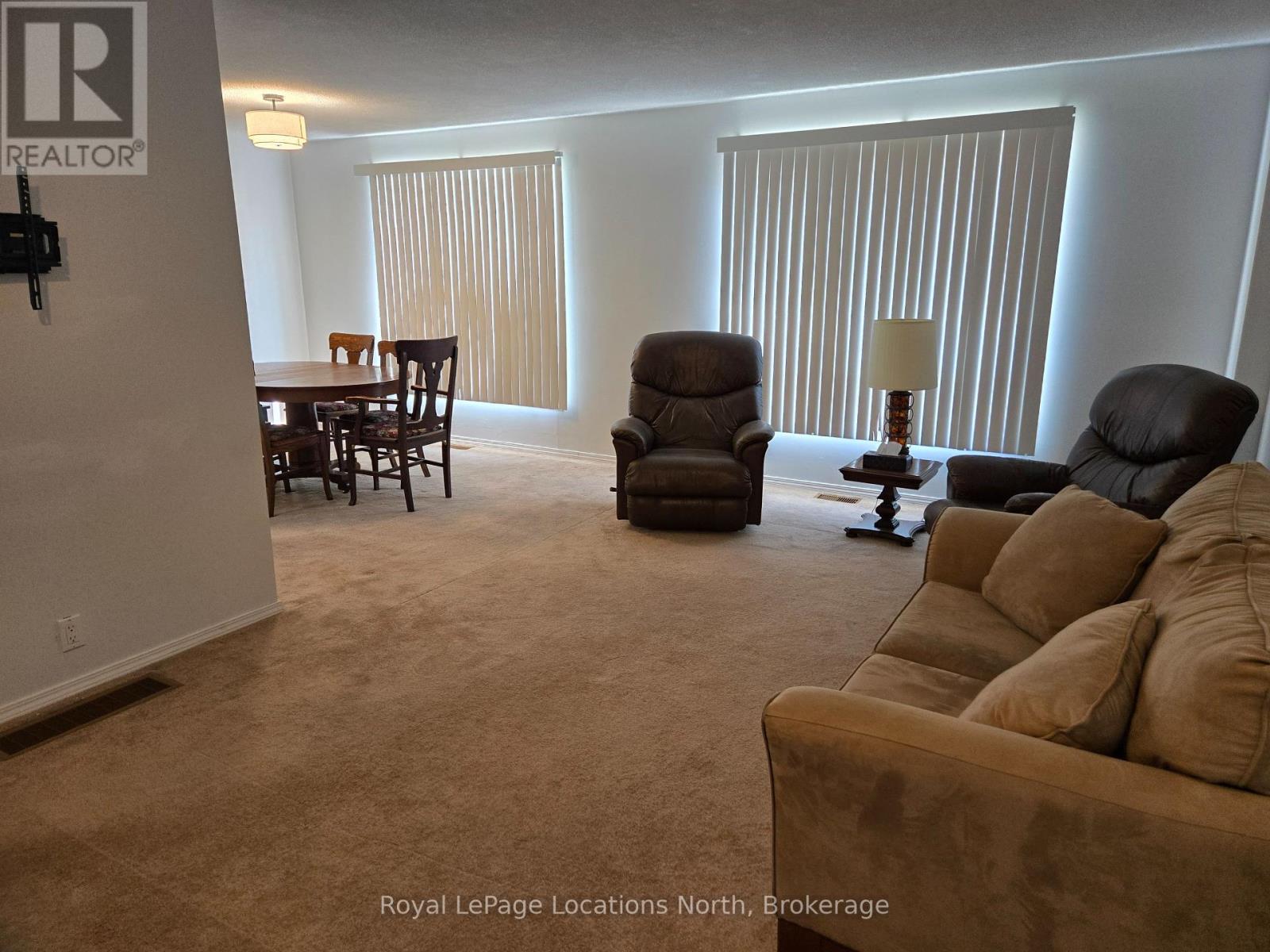 112 Smallman Drive, Wasaga Beach, Ontario  L9Z 1L3 - Photo 11 - S12408836