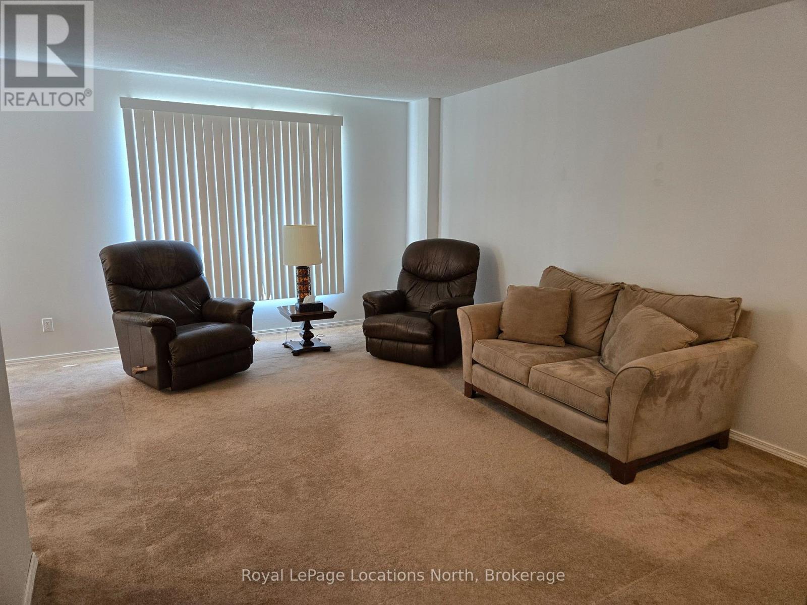 112 Smallman Drive, Wasaga Beach, Ontario  L9Z 1L3 - Photo 13 - S12408836
