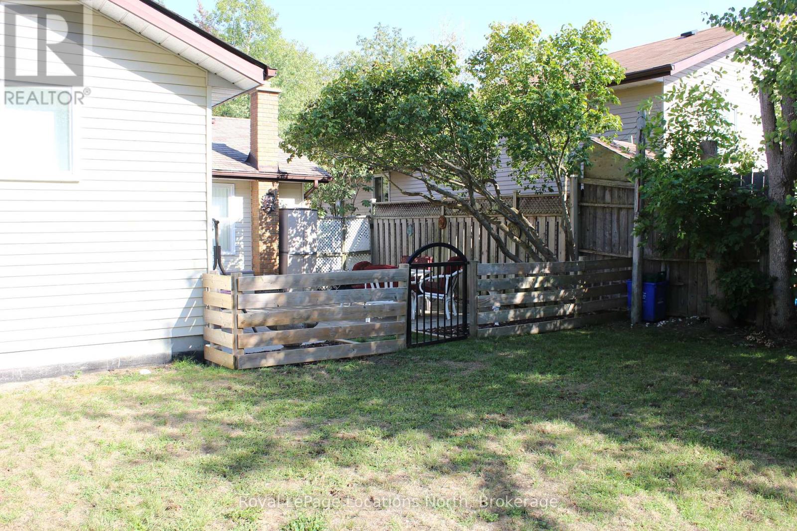 112 Smallman Drive, Wasaga Beach, Ontario  L9Z 1L3 - Photo 38 - S12408836
