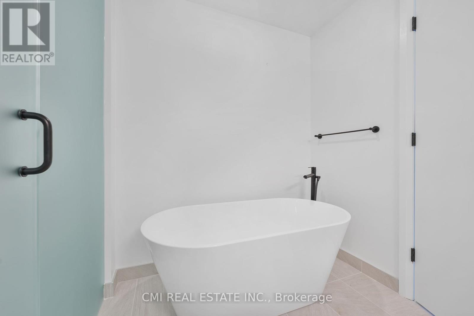 1603 - 33 Frederick Todd Way, Toronto, Ontario  M4G 0C9 - Photo 22 - C12409281
