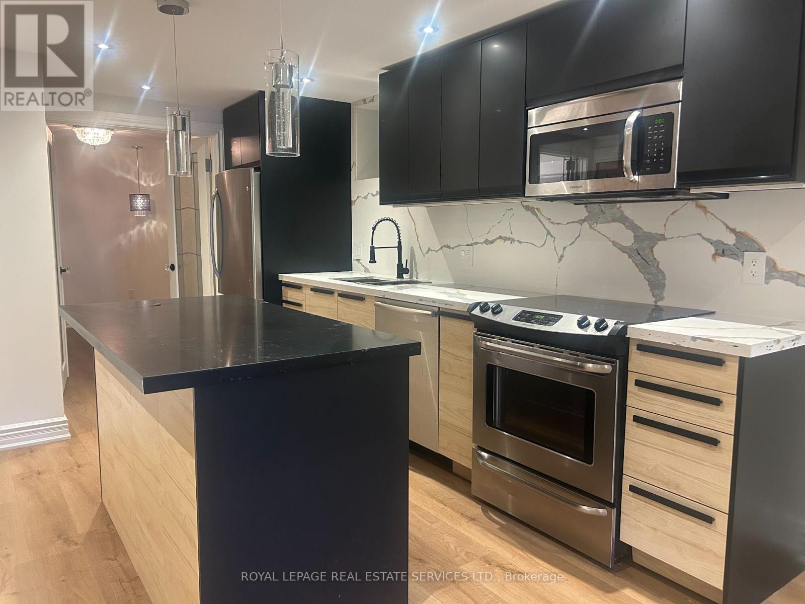 L - 33 Woodlawn Avenue E, Toronto, Ontario  M4T 1B9 - Photo 3 - C12409289