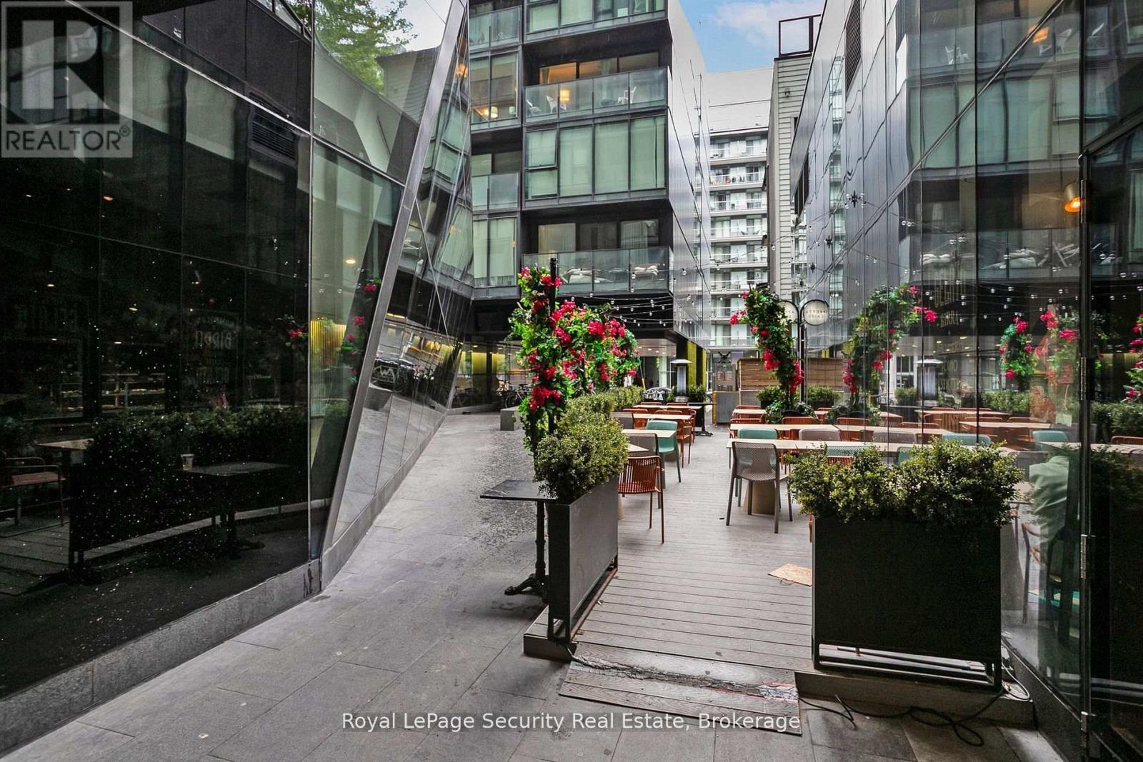 320 - 629 King Street, Toronto, Ontario  M5V 1M5 - Photo 24 - C12409356