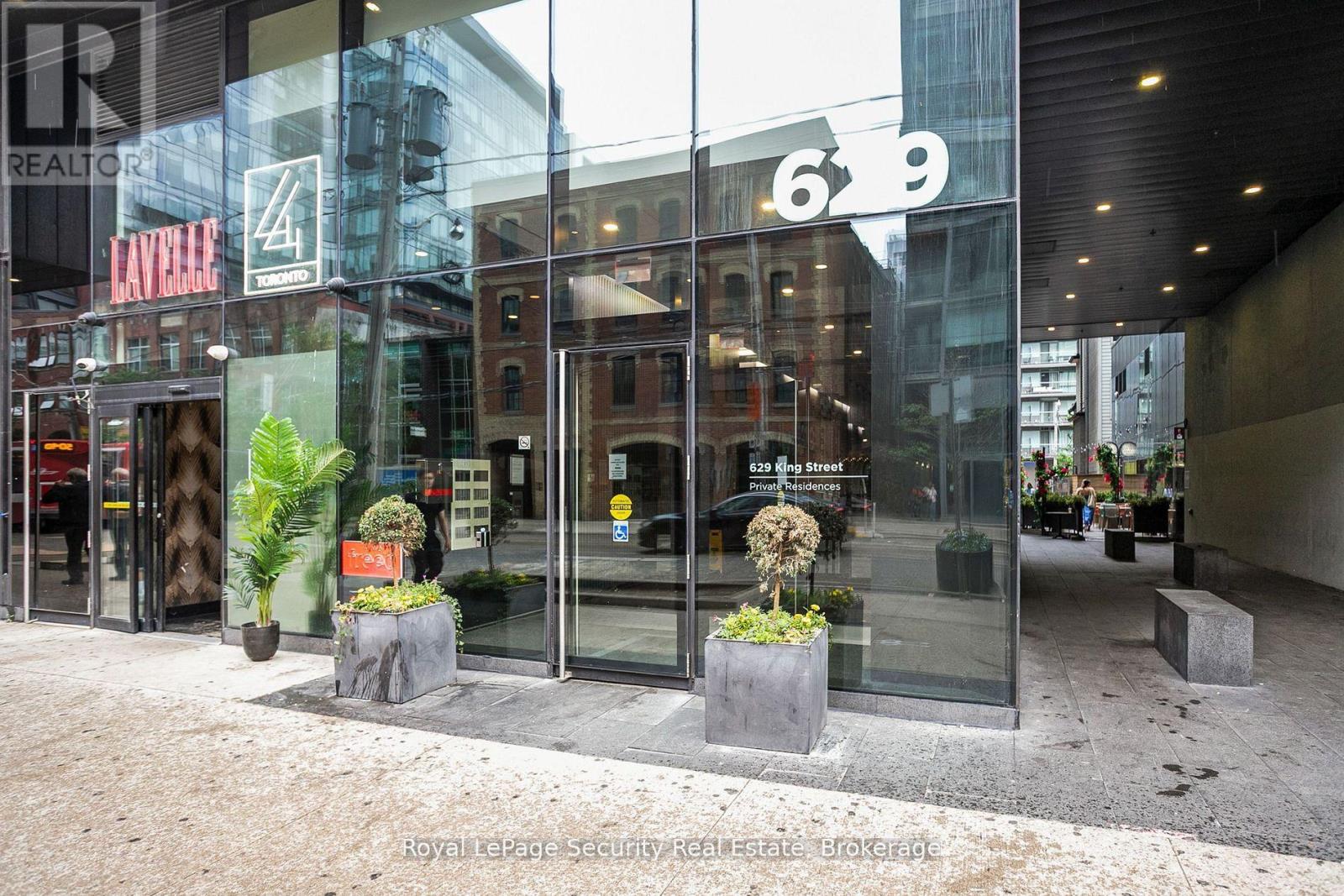 320 - 629 King Street, Toronto, Ontario  M5V 1M5 - Photo 4 - C12409356