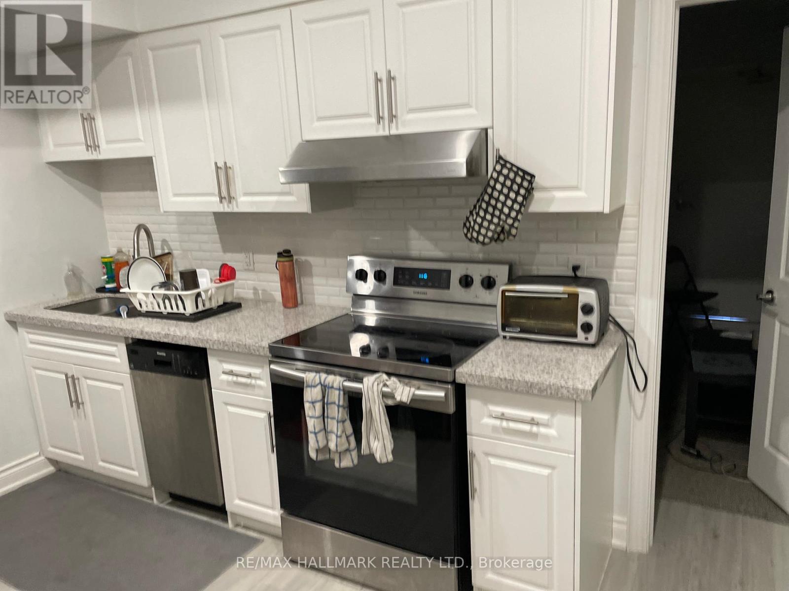 414 Dundas Street E, Toronto, Ontario  M5A 2A8 - Photo 11 - C12409389