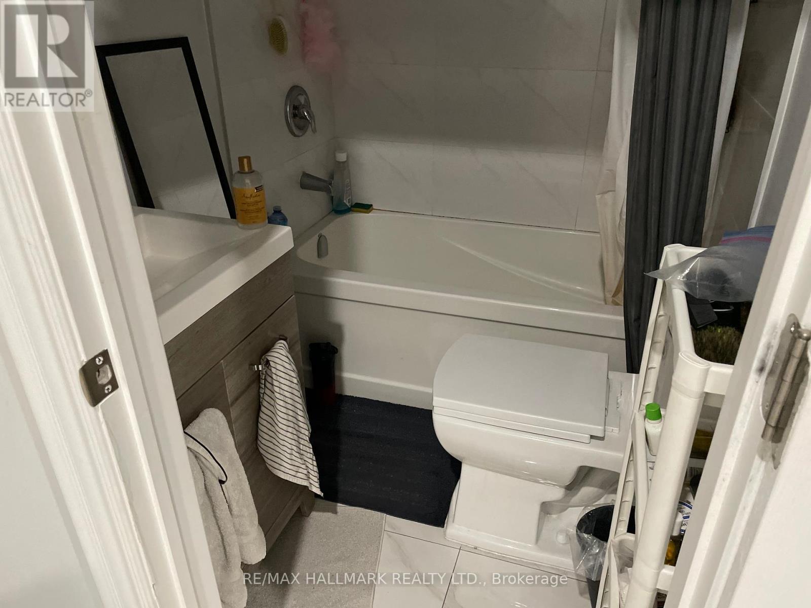 414 Dundas Street E, Toronto, Ontario  M5A 2A8 - Photo 12 - C12409389