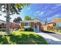 30 RONWAY CRESCENT, Toronto, Ontario