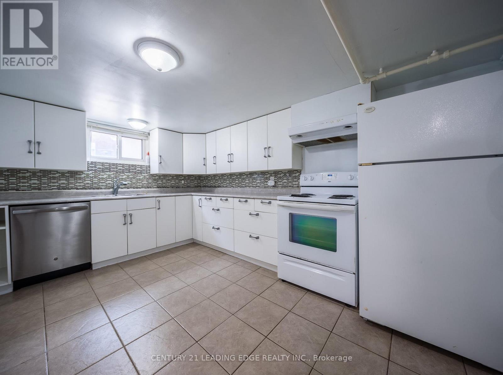 Lower - 84 Central Park Boulevard N, Oshawa, Ontario  L1G 5Y5 - Photo 2 - E12409331