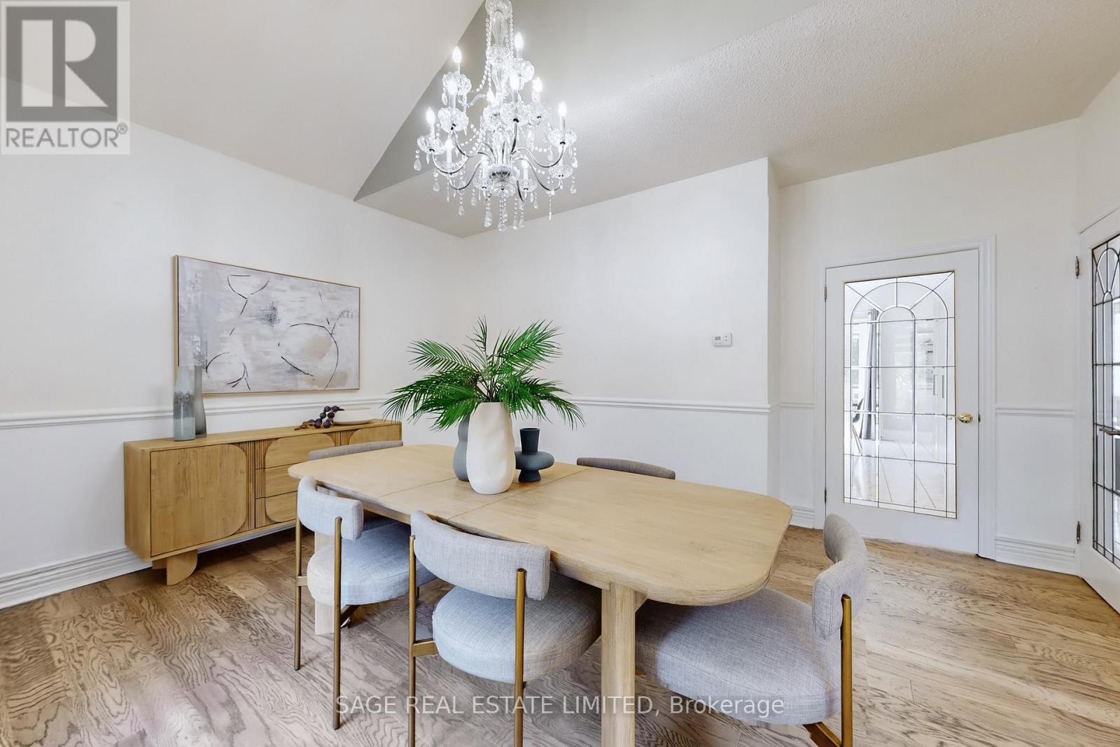 91 Twyn Rivers Drive, Pickering, Ontario  L1V 1E1 - Photo 10 - E12409370