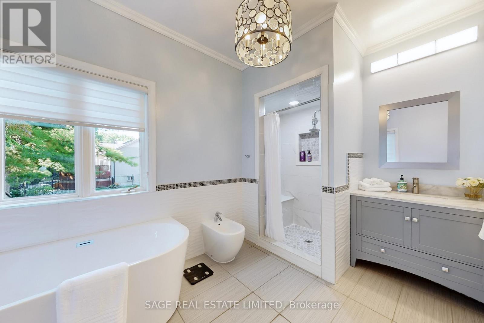 91 Twyn Rivers Drive, Pickering, Ontario  L1V 1E1 - Photo 21 - E12409370