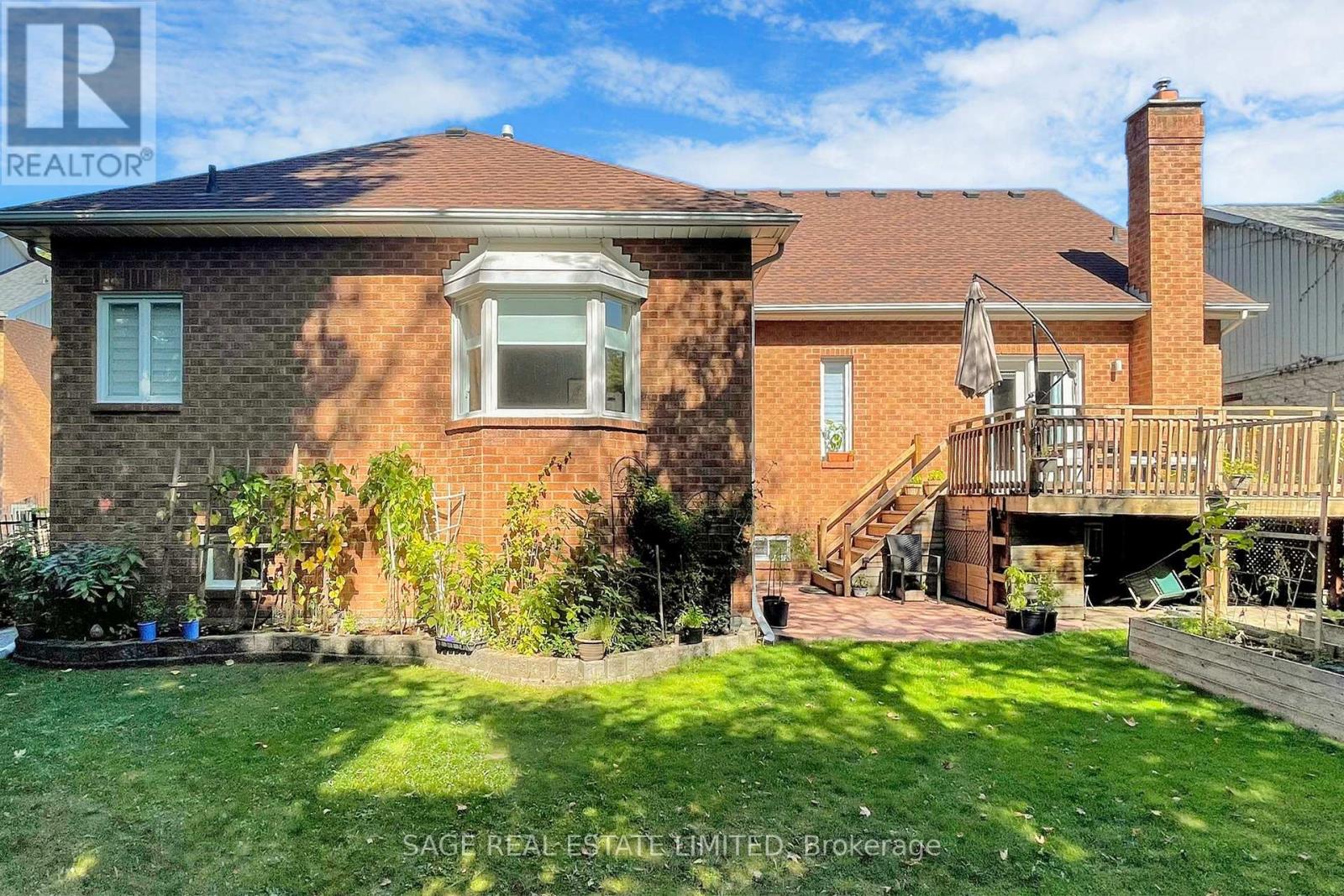 91 Twyn Rivers Drive, Pickering, Ontario  L1V 1E1 - Photo 42 - E12409370