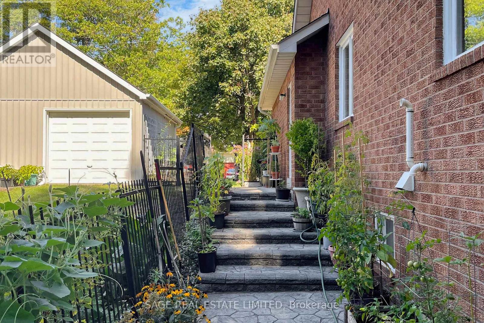91 Twyn Rivers Drive, Pickering, Ontario  L1V 1E1 - Photo 45 - E12409370