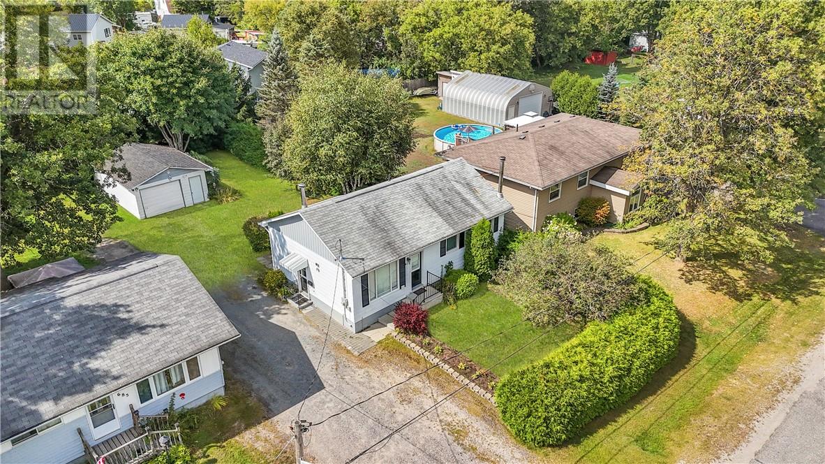 675 Brophy Street, Massey, Ontario  P0P 1P0 - Photo 6 - 2124765