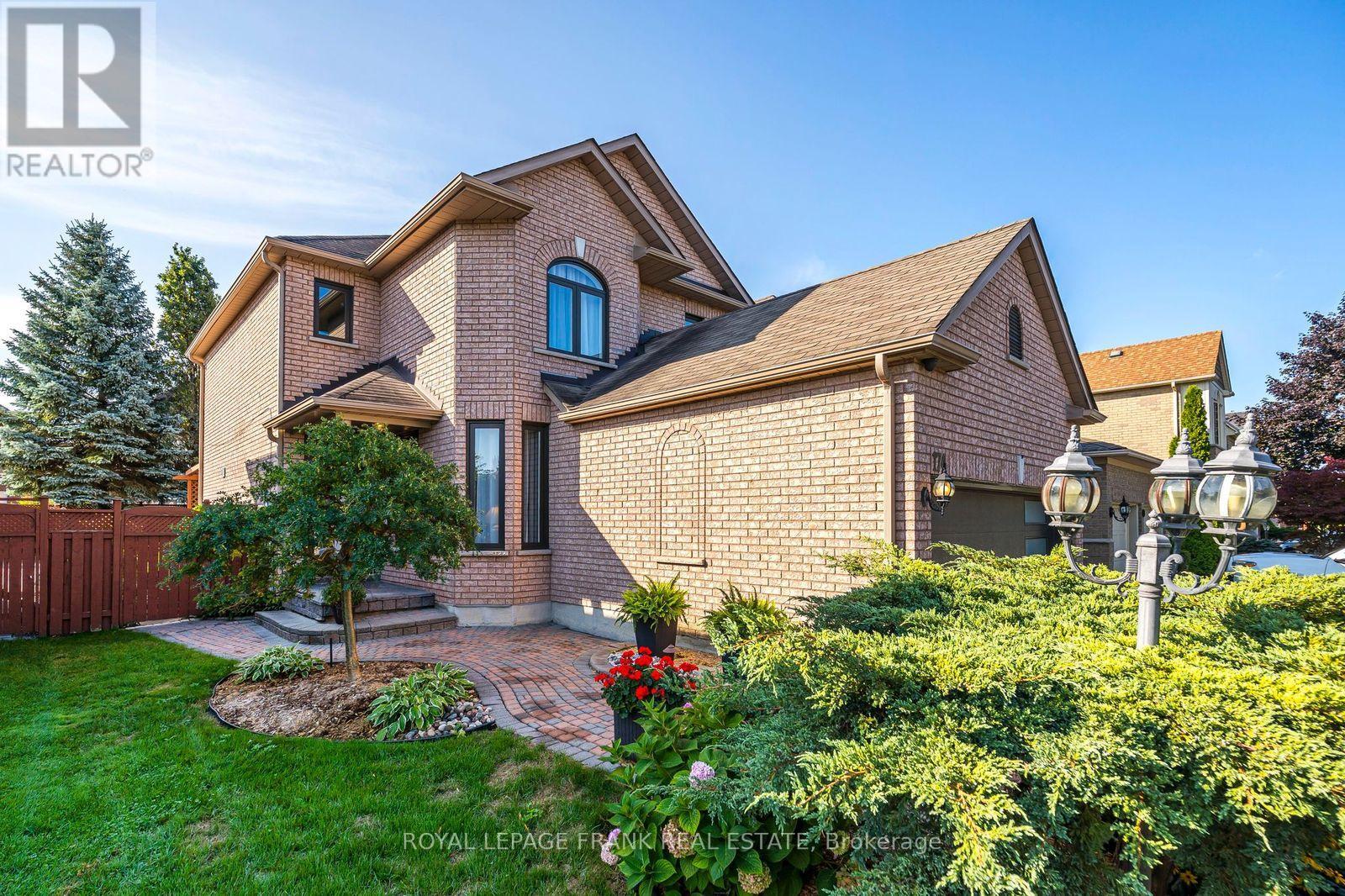 174 Thicket Crescent, Pickering, Ontario  L1V 6V7 - Photo 3 - E12409488