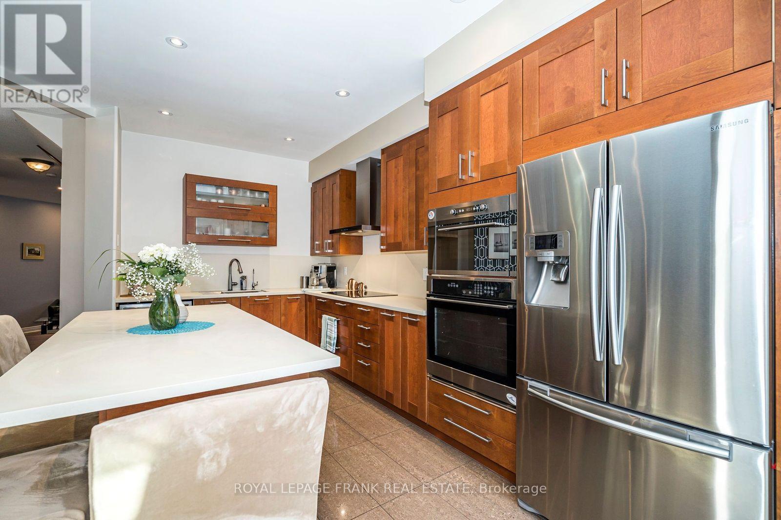 174 Thicket Crescent, Pickering, Ontario  L1V 6V7 - Photo 5 - E12409488