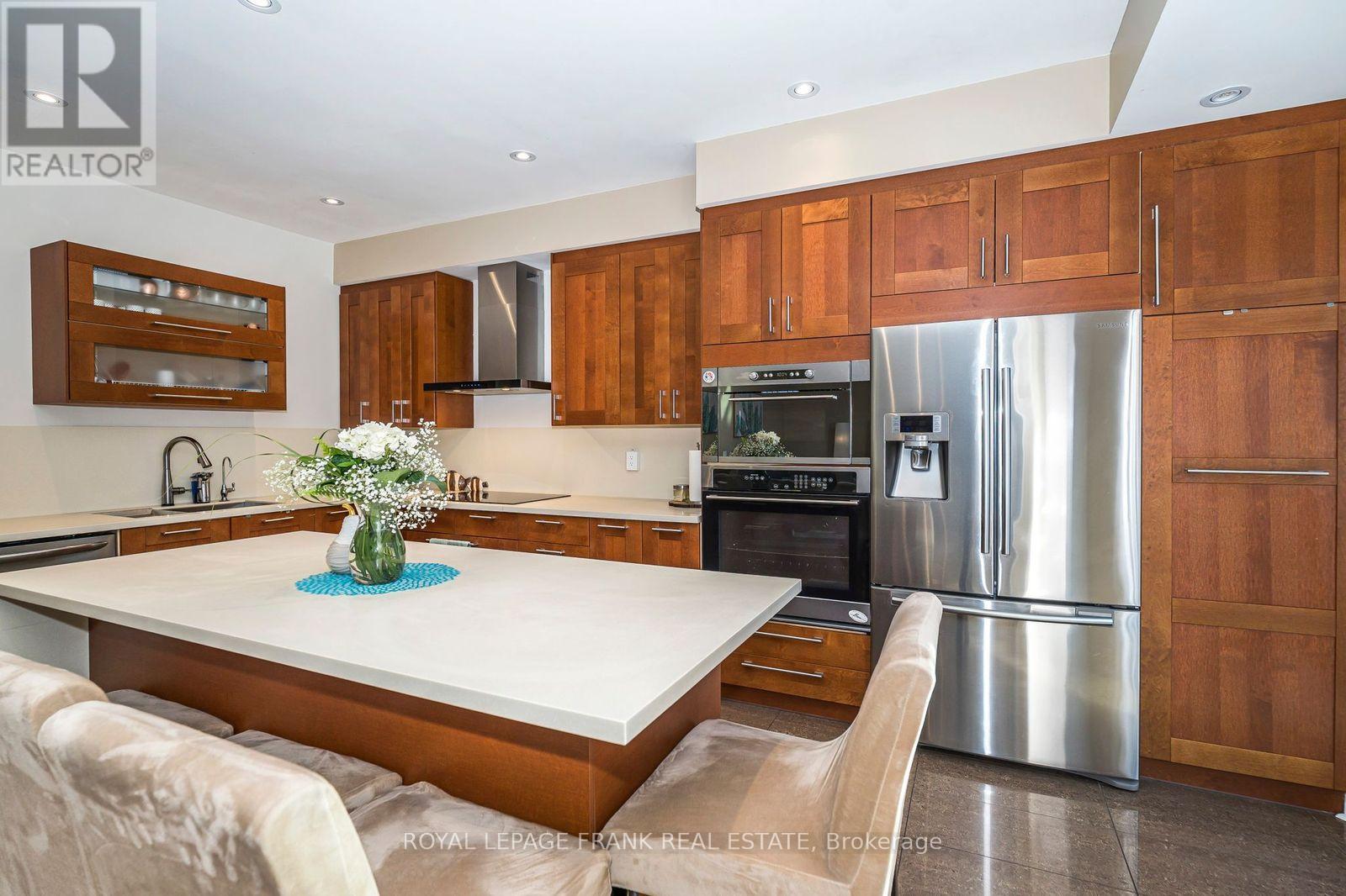 174 Thicket Crescent, Pickering, Ontario  L1V 6V7 - Photo 6 - E12409488