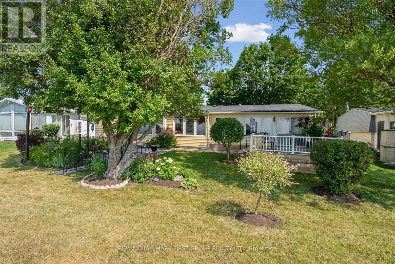 27 Wilmot Trail, Clarington, Ontario  L1B 1A1 - Photo 5 - E12409557