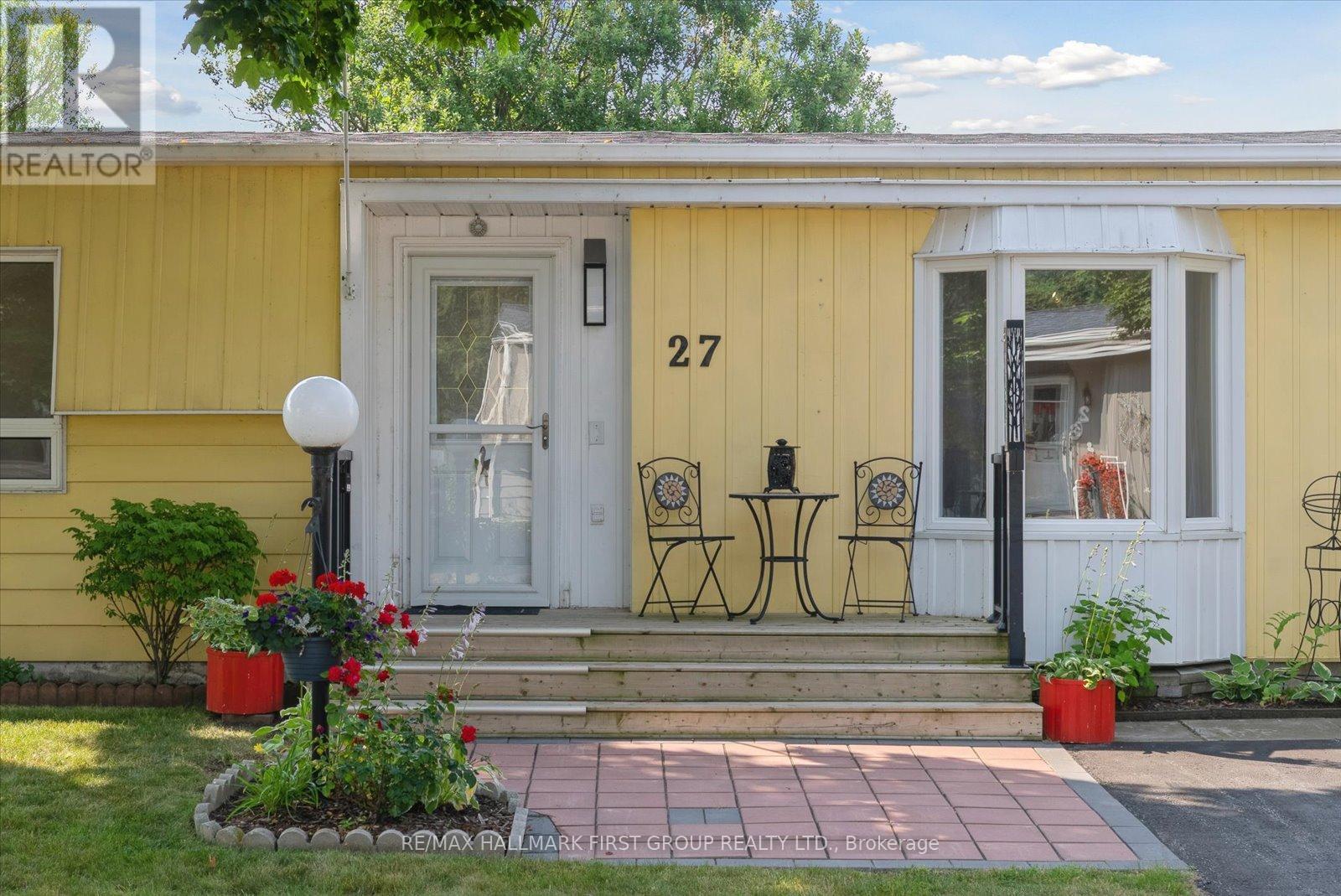 27 Wilmot Trail, Clarington, Ontario  L1B 1A1 - Photo 6 - E12409557