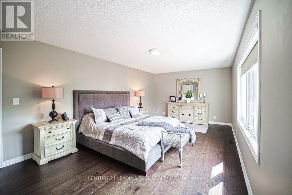 204 Ivy Jay Crescent, Aurora, Ontario L4G 0E9 - Photo 16 - N12409340