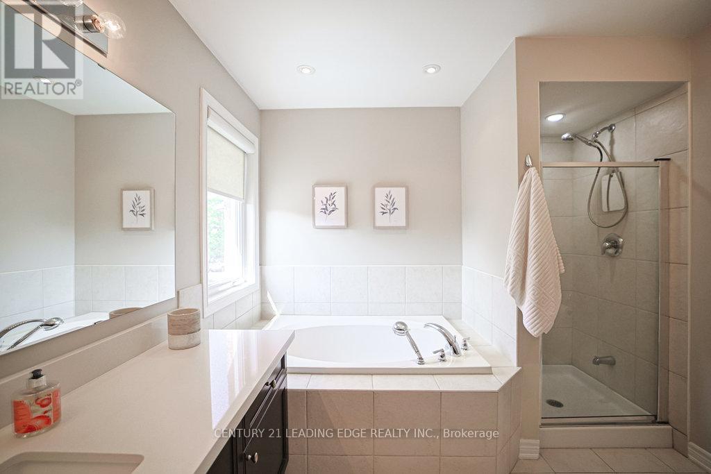 204 Ivy Jay Crescent, Aurora, Ontario L4G 0E9 - Photo 19 - N12409340