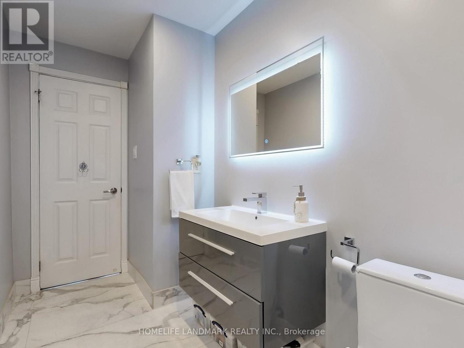 619 - 8 Maison Parc Court, Vaughan, Ontario  L4J 9K5 - Photo 19 - N12409402