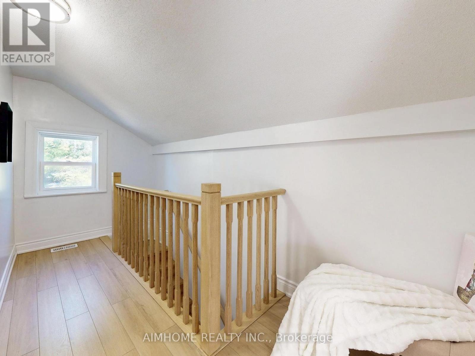 15 Main Street, Georgina, Ontario  L0E 1N0 - Photo 37 - N12409444
