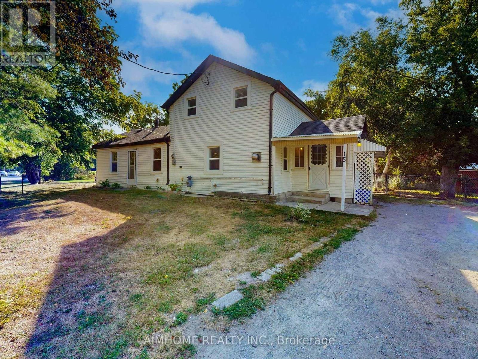 15 Main Street, Georgina, Ontario  L0E 1N0 - Photo 4 - N12409444