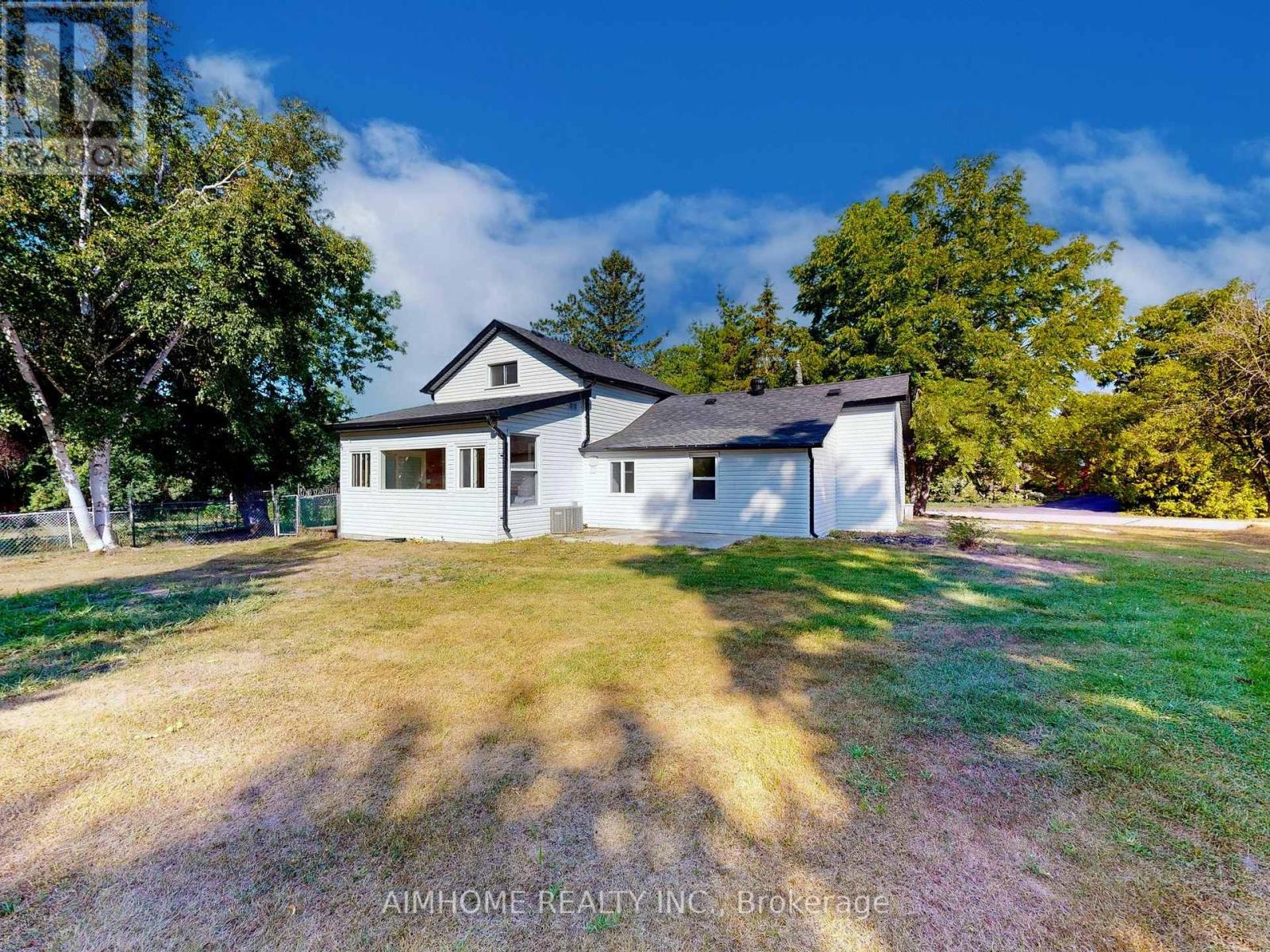 15 Main Street, Georgina, Ontario  L0E 1N0 - Photo 44 - N12409444