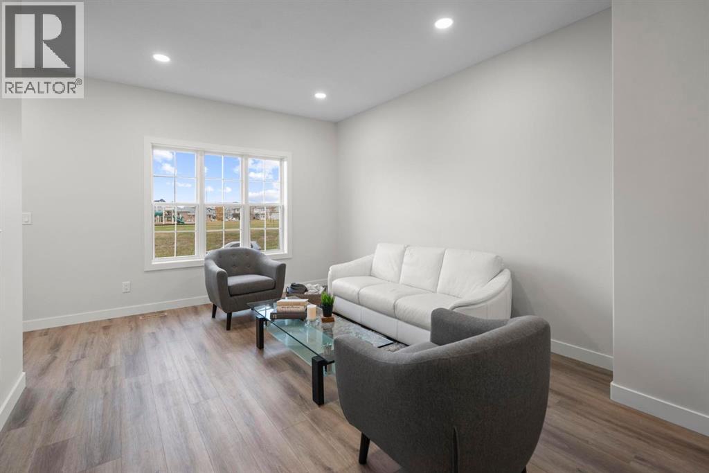 7309a 44b Avenue, Camrose, Alberta  T4V 5E2 - Photo 4 - A2173692