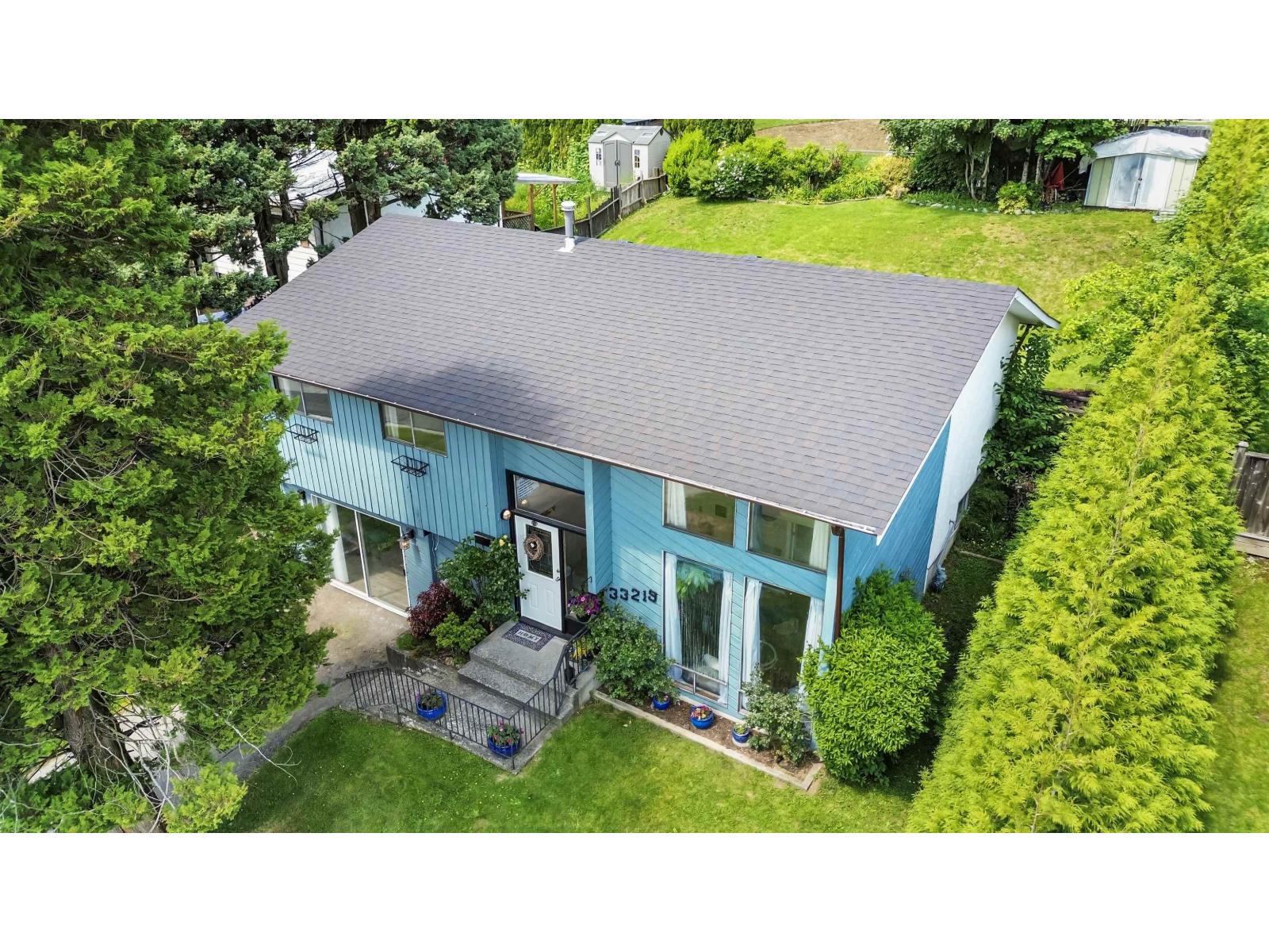 Property at 33219 BEST AVENUE image 2