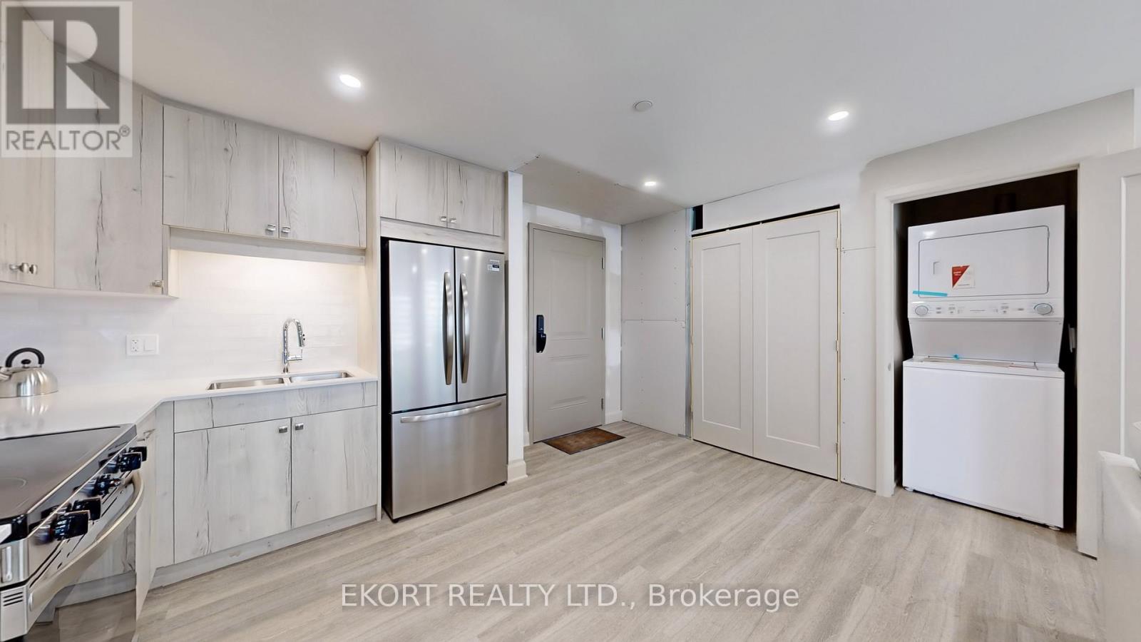 201 - 156a Wims Way, Belleville, Ontario  K8N 0H9 - Photo 12 - X12409546