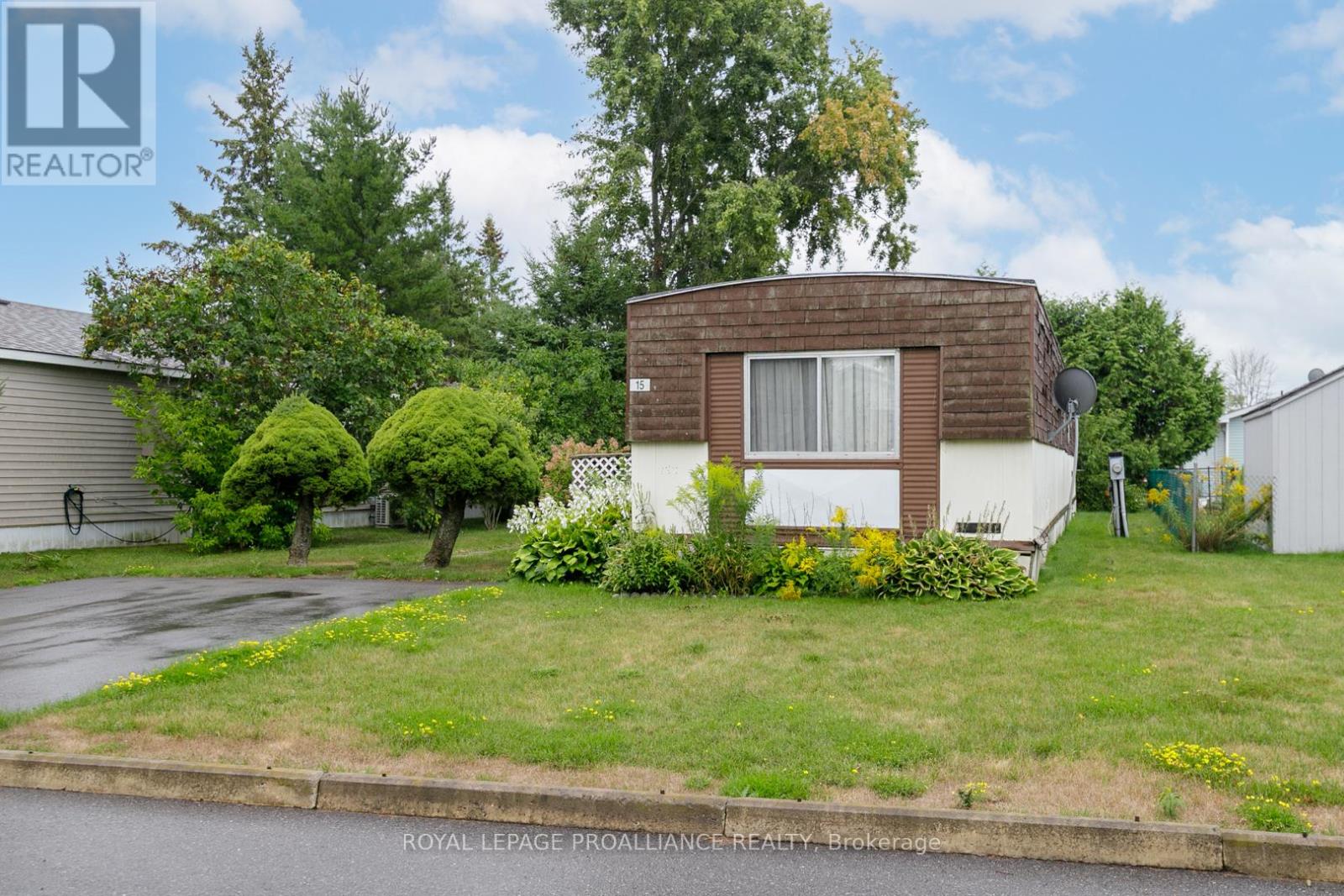 15 Thrush Lane, Quinte West, Ontario  K8N 4Z3 - Photo 2 - X12409551