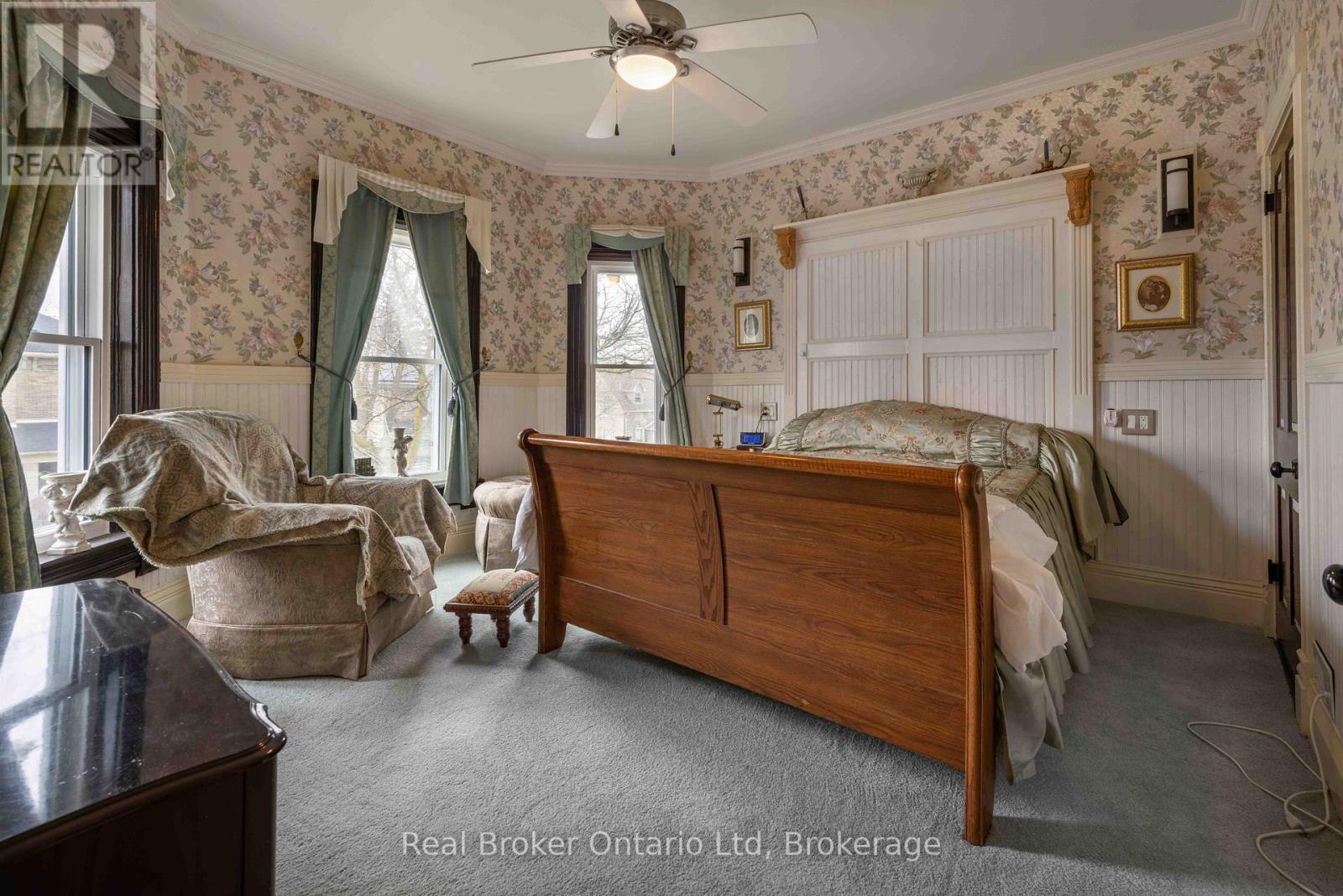 295 Livingstone Avenue N, North Perth, Ontario  N4W 1P8 - Photo 18 - X12405800