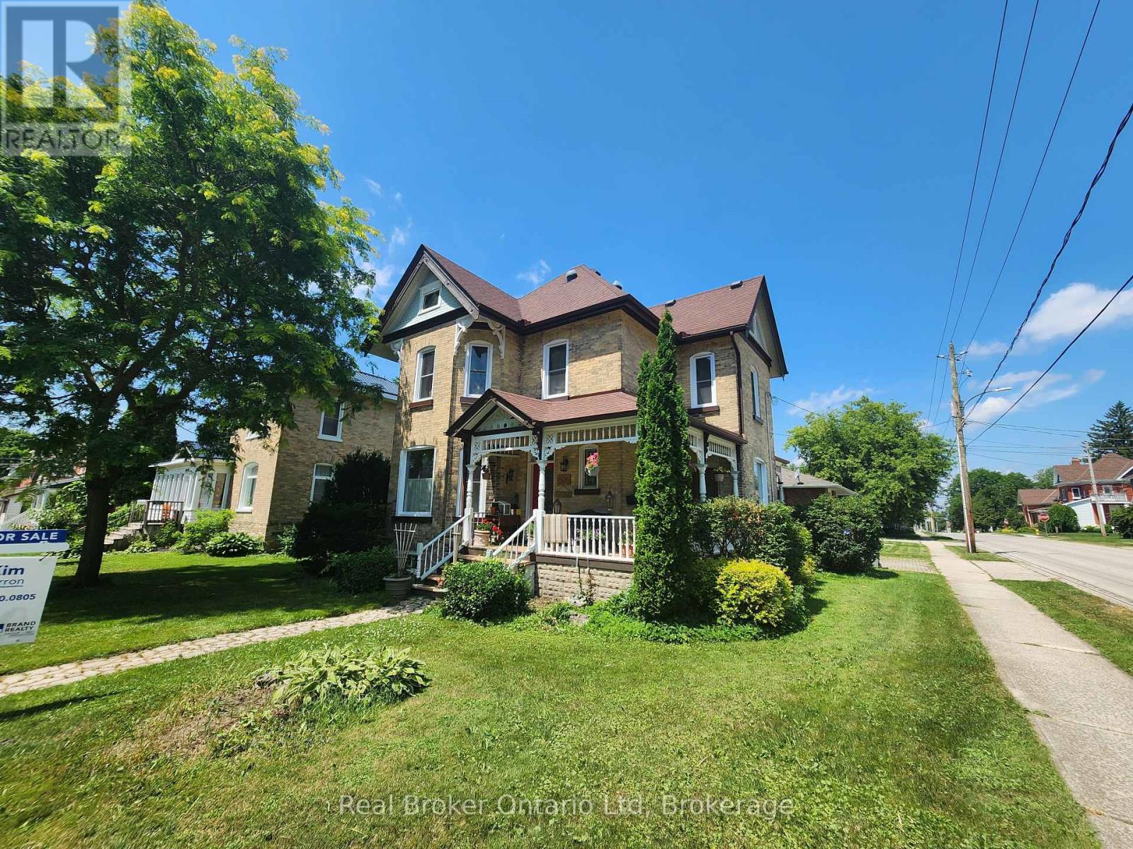 295 Livingstone Avenue N, North Perth, Ontario  N4W 1P8 - Photo 2 - X12405800