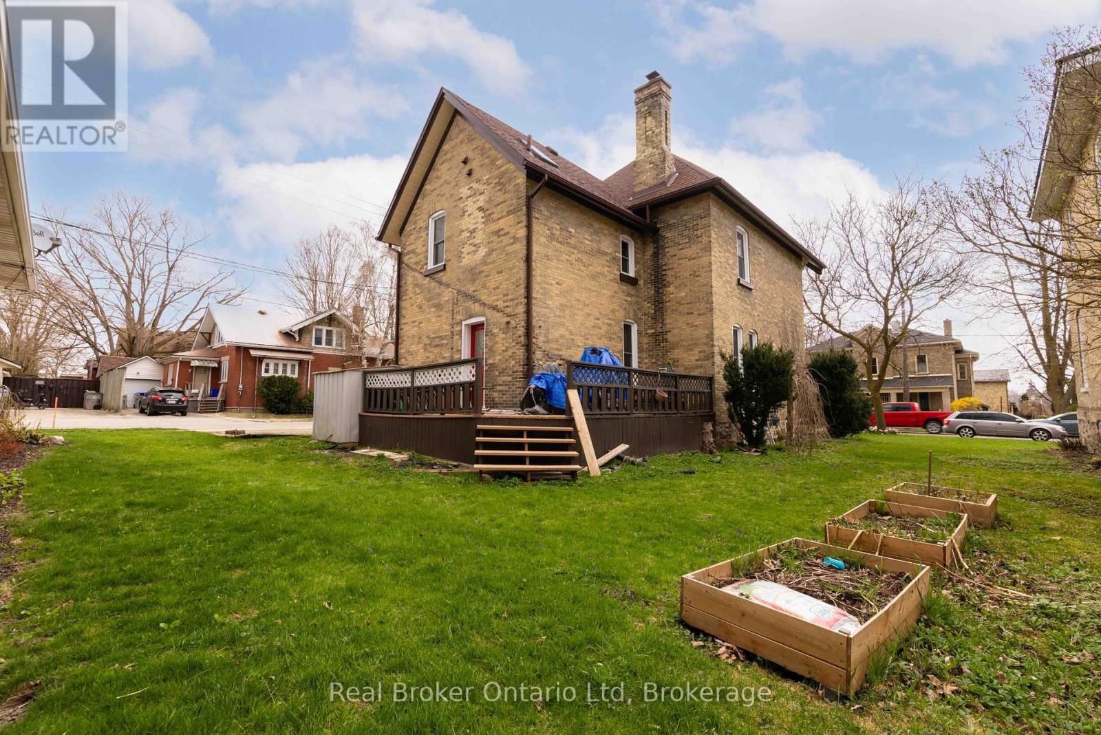 295 Livingstone Avenue N, North Perth, Ontario  N4W 1P8 - Photo 28 - X12405800
