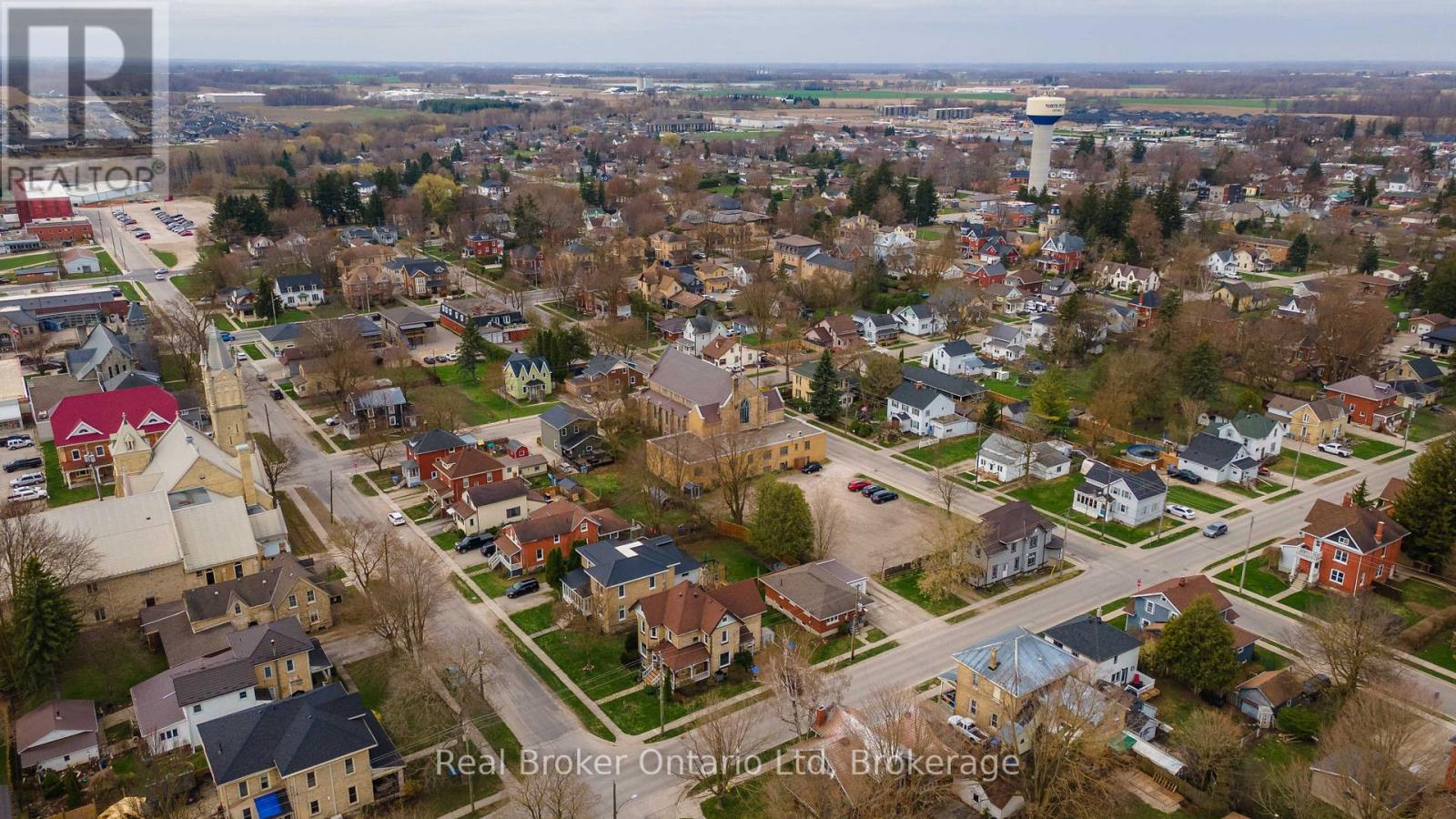 295 Livingstone Avenue N, North Perth, Ontario  N4W 1P8 - Photo 33 - X12405800